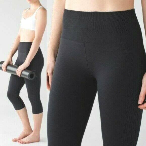 Lululemon Flow & Go‎ Crop Leggings Black - Picture 2 of 8